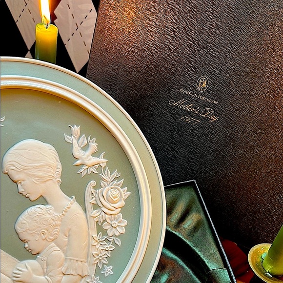Large 1977 Franklin Porcelain Mother’s Day Plate Mint Condition Original Box - Picture 9 of 10